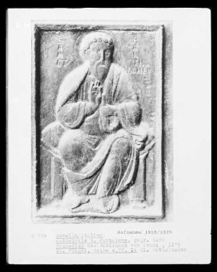 Bronzetür mit Heiligen und der Passion Christi: Der heilige Bartholomäus