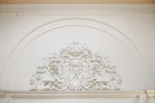 Nördlicher Seitenpavillon — Korridor zwischen Spiegelsaal und Mittelpavillon —