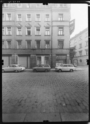 Dresden-Neustadt, Obergraben 10. Wohnhaus mit Läden (um 1880/1890). Straßenfront
