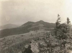 Blick vom Knöchel auf den Kleinen und den Großen Osser. Böhmerwald