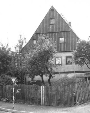 Aue, Auerhammerstraße 34. Wohnhaus. Giebelfront