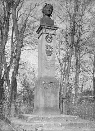Denkmal des Dichters Johann Peter Uz