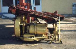 Fotografie: Erntetechnik, Silomais, Maishäcksler angebaut, Scheibenradfeldhäcksler, Feldtest, Parzelle