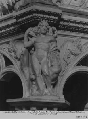 Kanzel : Zwischengeschoss : Seite mit Caritas und Fortitudo
