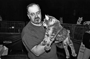 Nordby, Svein Egil: Preisrichter bewertet die Katzen im Reinbeker Sachsenwald-Forum