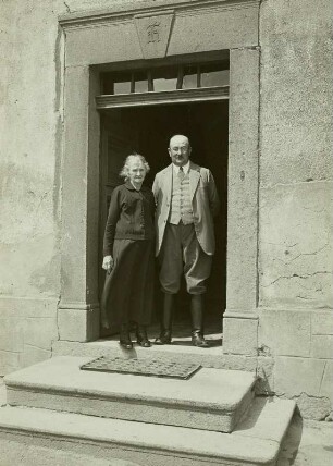 Schlegel, Hof Richard Kunack, Bauer Edwin Richard Kunack und seine Mutter Anna Mathilde Hartmann