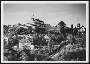 Weißer Hirsch und Bergrestaurant "Luisenhof" : Dresden-Loschwitz. Blick über die Trasse der Standseilbahn zum Restaurant Luisenhof