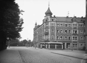 Wohn- und Geschäftshaus mit Conditorei und Café Müller