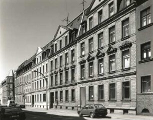 Oelsnitz/Vogtland. August-Bebel-Straße. Wohnhäuser Nummer 49 bis 55