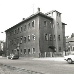 Oberlungwitz, Hofer Straße 197. Städtisches Pflegeheim (2. H. 19. Jh.). Straßenansicht