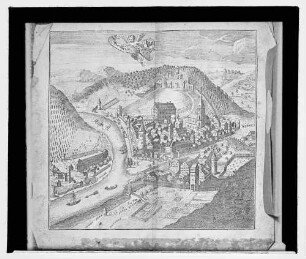 Reproduktion eines Stichs oder Zeichnung Wertheim mit Stadtmauer und Wehrtürmen, Mainspitze und Burg sowie Schloss Kreuzwertheim