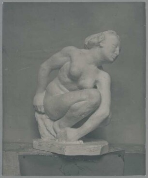Hockende, 1906, Gips