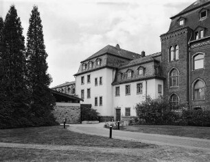 Pallottinerinnenkloster Marienborn mit Exerzitienhaus; Limburg, Weilburger Straße 5, Weilburger Straße 5b, Weilburger Straße 5a, In der Sandkaut