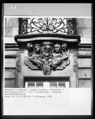 Balkonkonsole mit allegorischer Darstellung