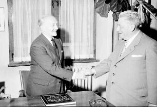 Freiburg: Besuch des britischen Botschafters Sir Roberts; Botschafter Sir Roberts und Anton Dichtel