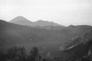 Blick vom Moenggalpass : Berglandschaft von Java