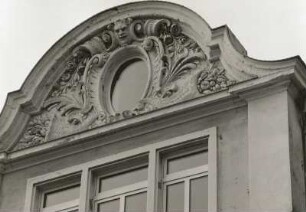 Dresden-Neustadt, Louis-Braille-Straße 5. Villa "Mathilde" (um 1900). Giebel