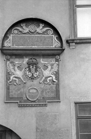 Wien: Wappen am Tor der Hofburg