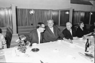 Freiburg: Gründungsversammlung; 1. Vorsitzender Oberregierungsrat Dr. Sonntag, Sigmaringen; 2. Vorsitzender Ing. Alfons Schramm, Freiburg; Präsident Bund der Kriegsblinden Dr. H. Ludwig, Bonn; Bund der Kriegsblinden Baden-Württemberg