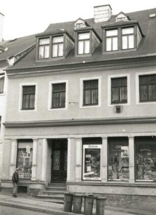 Annaberg-Buchholz, August-Bebel-Straße (Wolkensteiner Straße) 16. Wohn- und Geschäftshaus. Straßenansicht