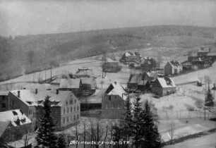 Ortsansicht mit Schulberg und Lorenz-Mühle : vorn li. Lorenz-M., oben Mitte: Forsthaus