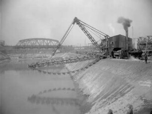 Aushub Baugrube Schleuse Feudenheim