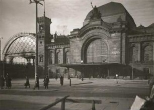 Dresden. Hauptbahnhof (1893-1898; E. Giese, P. Weidner). Empfangsgebäude