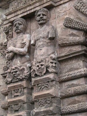 Palermo, Riesenfiguren an der 1583 errichteten Porta Nuova, einem Triumphtor
