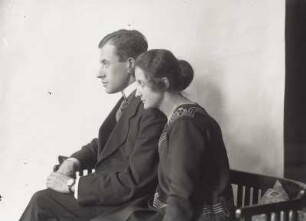 Doppelporträt von Hermann und Ursula Richter für die Verlobungsanzeige zum 11. März 1922