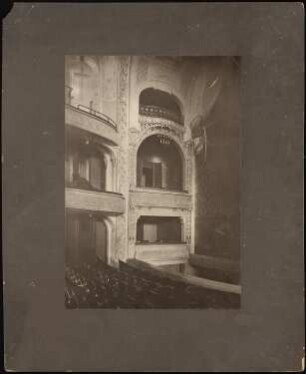 Stadttheater, Kiel: Zuschauerraum und Logen