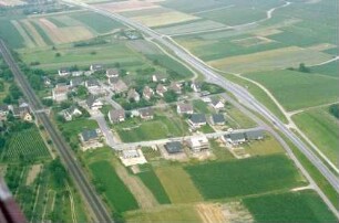 Schallstadt, Wolfenweiler: zwischen Bahn und B 3 am Batzenberg