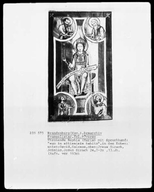 Evangelistar fol. 97v: Thronende Sophia (Maria) mit Spruchband "ego in altissimis habito"