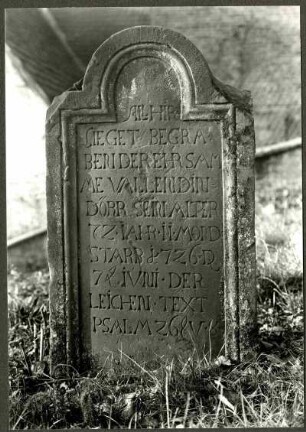 alter Friedhof. Grabstein des Valendin Dörr, 1726