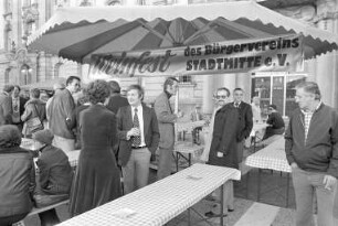 Bürgerverein Stadtmitte. Weinfest auf dem Europaplatz zwecks Mitgliederwerbung