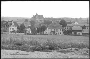 Großröhrsdorf. Blick nach der Schule