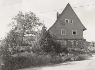 Mobschatz-Podemus, Am Dorfplatz 10. Wohnstallhaus (bez. 1842)
