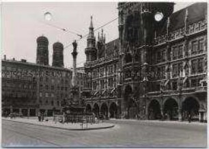 München, Marienplatz mit Rathaus, Dom zu Unserer Lieben Frau (Frauenkirche) und Mariensäule