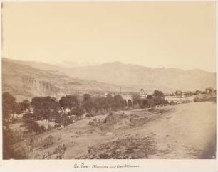 Die Alameda in La Paz mit Blick auf den Illimani