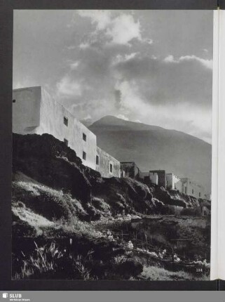 Stromboli. Ortsteil San Vincento unter dem Vulkan