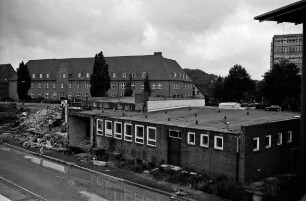 Bahnhof: Abriss des alten Bahnhofsgebäudes