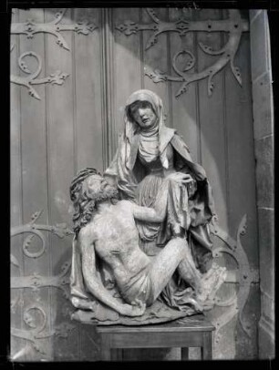 Evangelische Stadtkirche - Pieta - aus dem Hochaltar 1958 ?