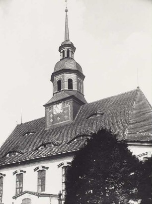Freital-Somsdorf. Georgenkirche. Ansicht von SO