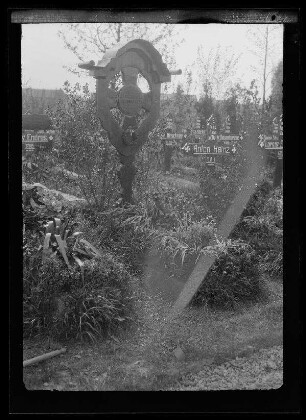 Grab von Leutnant Friedrich Bomhard (gest. 21.11.1915) in Billy-Montigny (Dep. Pas-de-Calais, Frankreich)