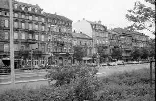 Karlsruhe: alte Häuser in der Kriegsstraße