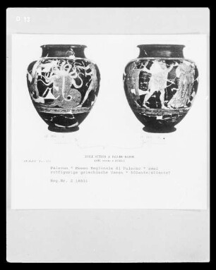 zwei rotfigurige griechische Vasen