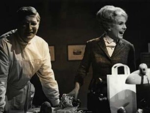 Günter Pfitzmann und Ina Halley im Film Der Doktor