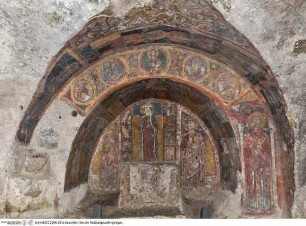 Freskenzyklus mit Christus und Heiligen