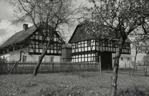 Langenbernsdorf : Langenbernsdorf. Gehöft (um 1800). Feldseite