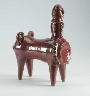 Mischwesen mit Gold schimmernder Glasur