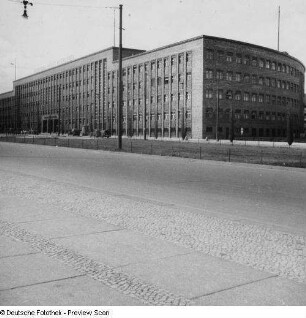 Berlin. Haus des Rundfunks, Masurenallee. Ansicht von Südosten